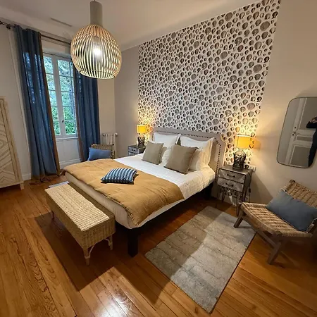Konukevi Maison Cuevas Biarritz