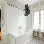 Maison Cuevas 招待所 4*