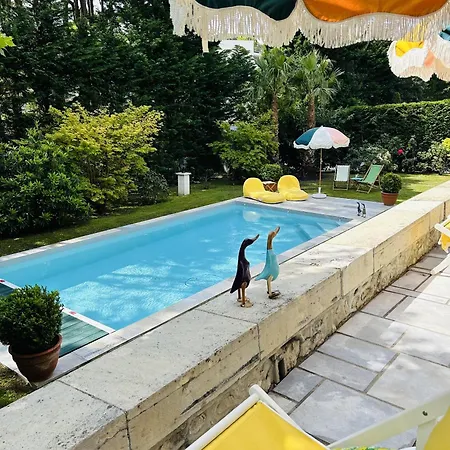 بيت ضيافة Maison Cuevas بياريتز