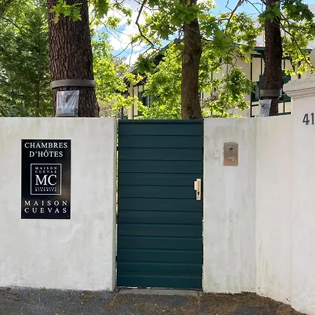 بيت ضيافة Maison Cuevas 2*